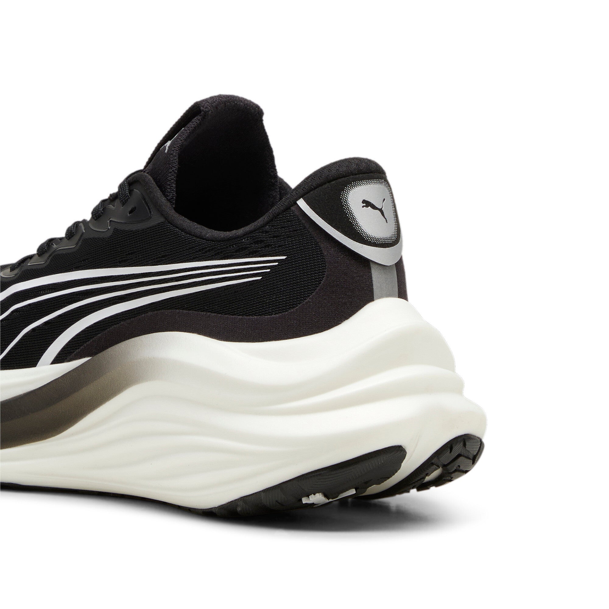 Puma MagMax Nitro | Black/White | Men's High-Cushion Running
