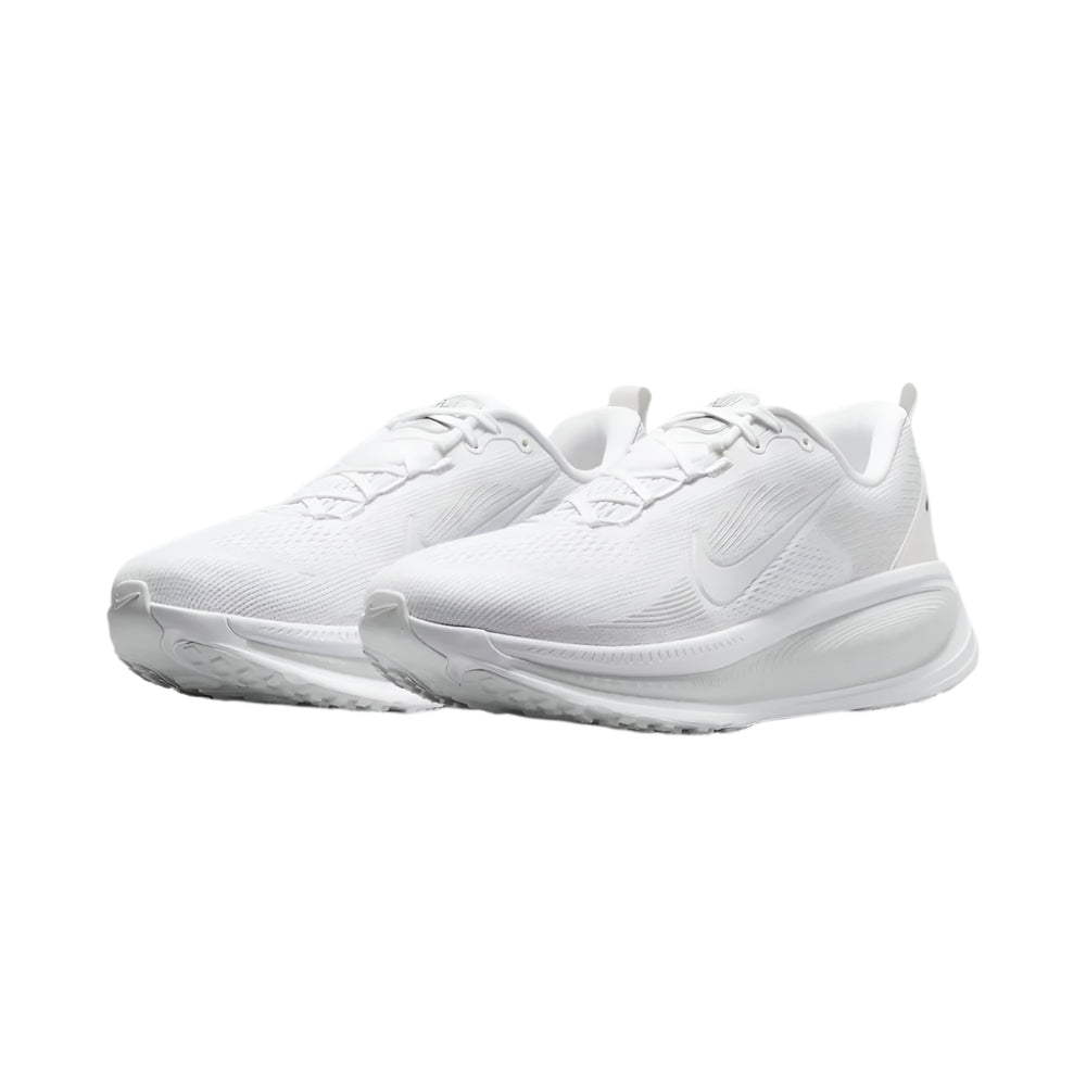 ◆Nike◆ Vomero 18 W White Photon Dust Summit White llic Nike Vomero 18 White / Photon Dust - May 2025 - HM6803-106